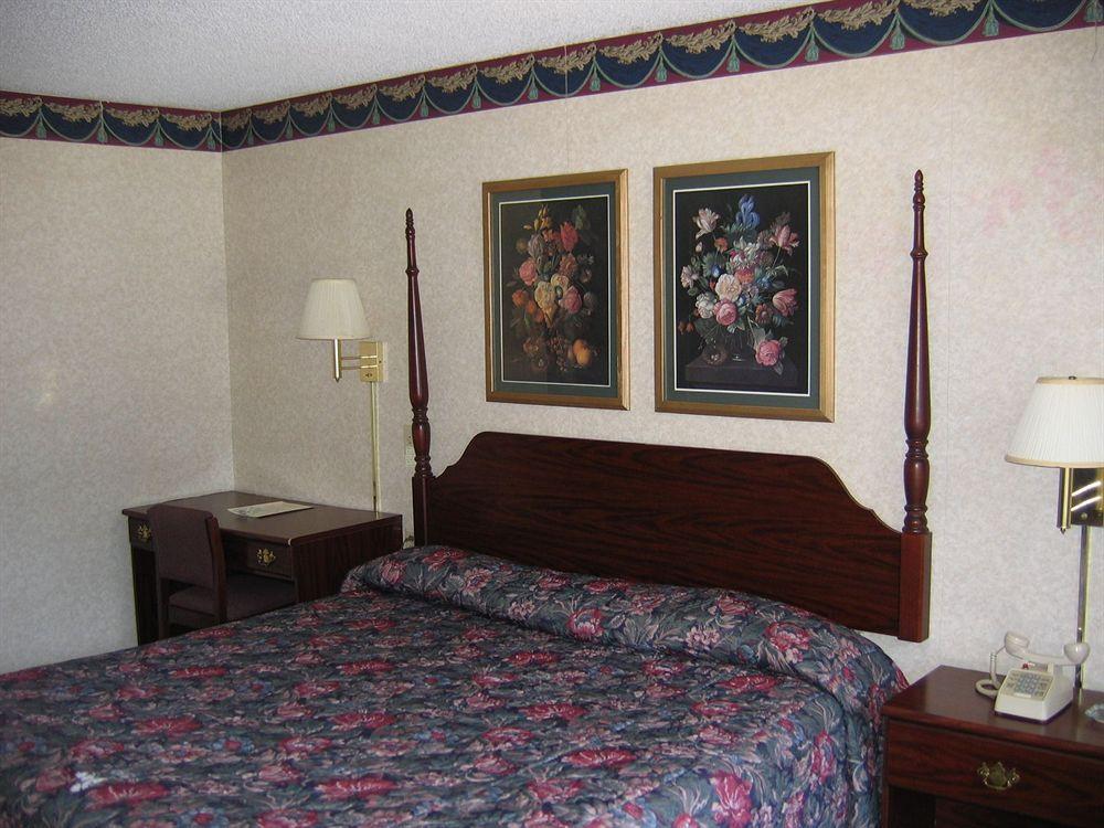 Sheridan America'S Best Value Inn & Suites מראה חיצוני תמונה