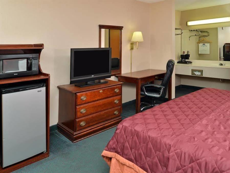 Sheridan America'S Best Value Inn & Suites מראה חיצוני תמונה